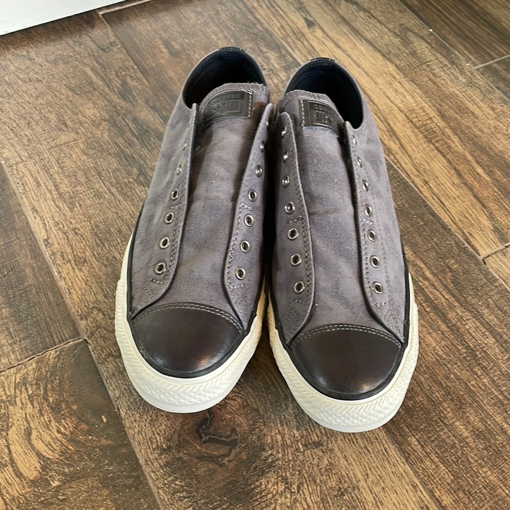 Camo chuck taylors never worn